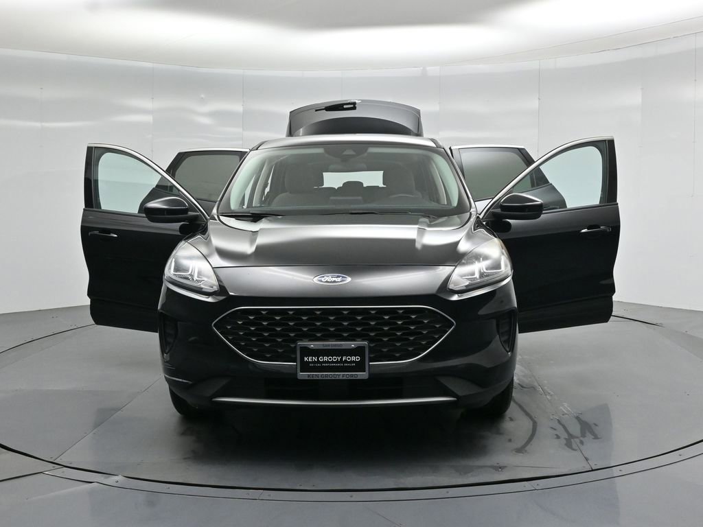 Certified 2021 Ford Escape SE image 52