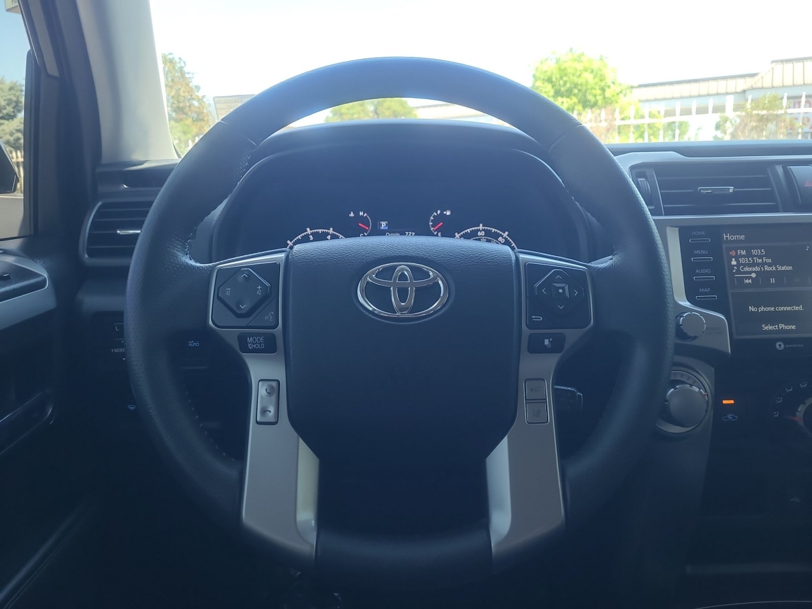 Used 2020 Toyota 4Runner SR5 AWD/4WD image 9