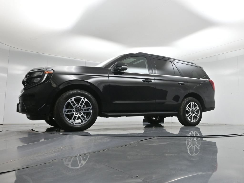 Certified 2025 Ford Expedition Active image 56