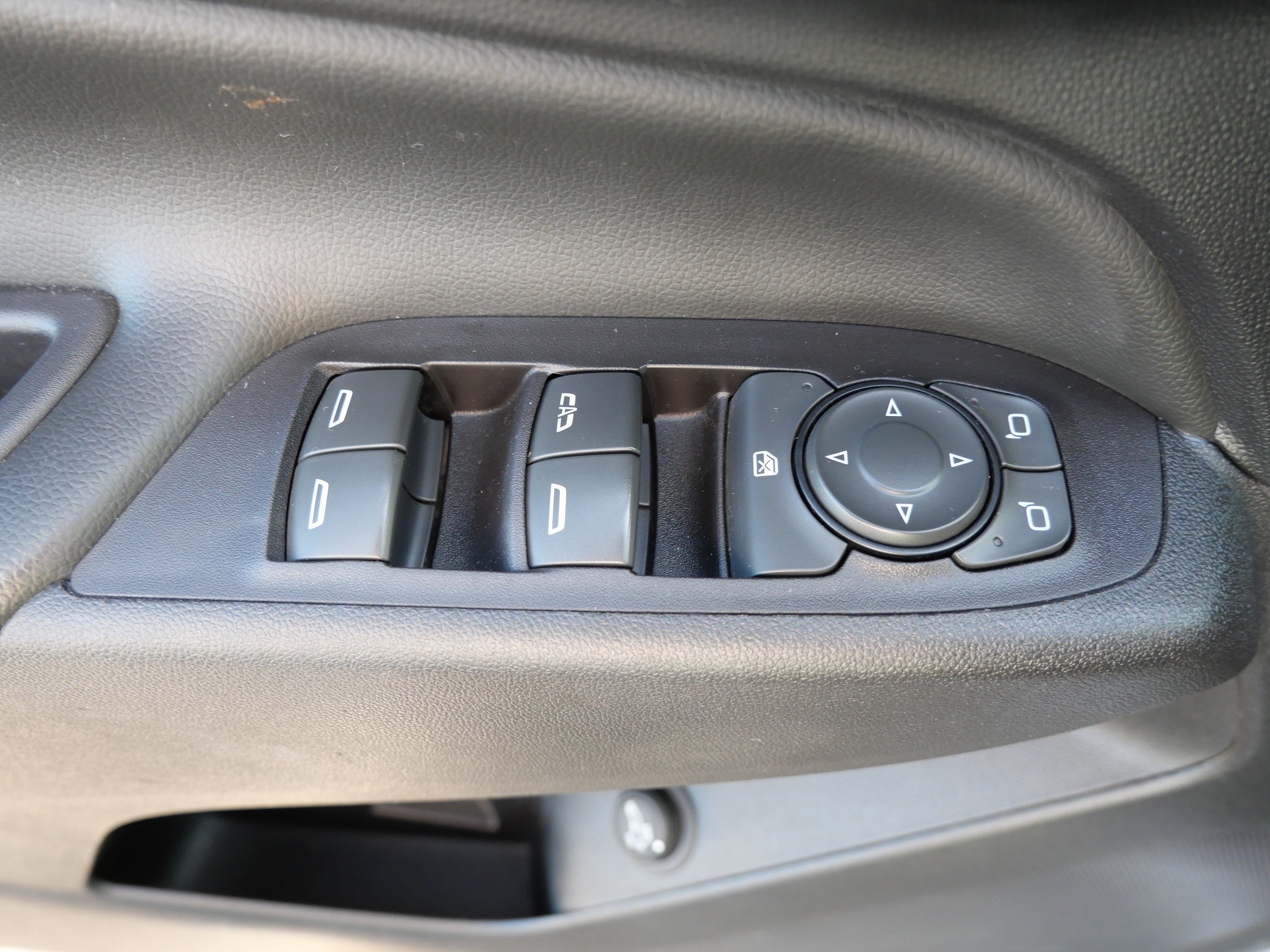 Used 2018 Chevrolet Equinox LT AWD/4WD image 20