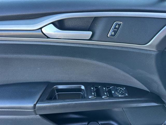 Certified 2017 Ford Fusion SE AWD/4WD image 10
