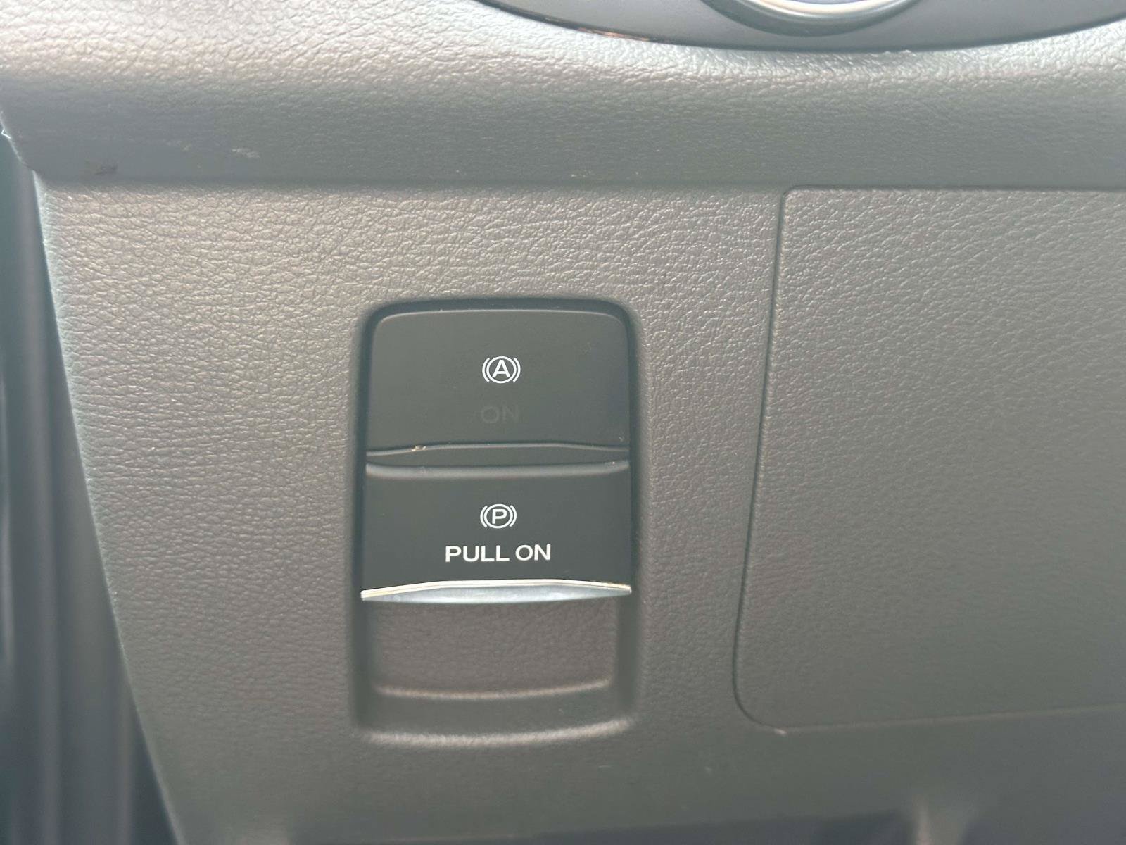 Certified 2025 Ford Transit 350 XLT RWD image 32