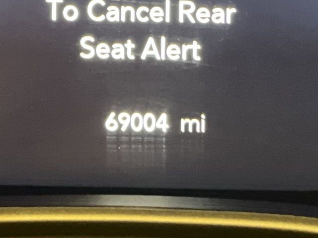 Used 2023 Chrysler Pacifica Touring-L image 17