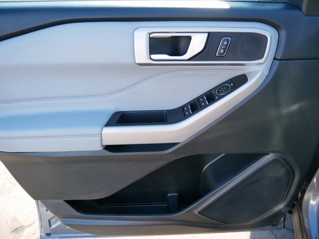 Certified 2023 Ford Explorer XLT w/ Equipment Group 202A image 10