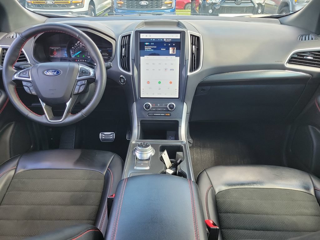 Certified 2024 Ford Edge ST-Line AWD/4WD image 11