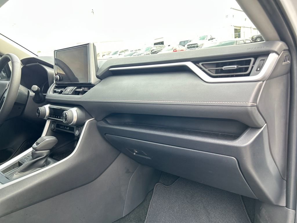 Used 2025 Toyota RAV4 XLE Premium image 16