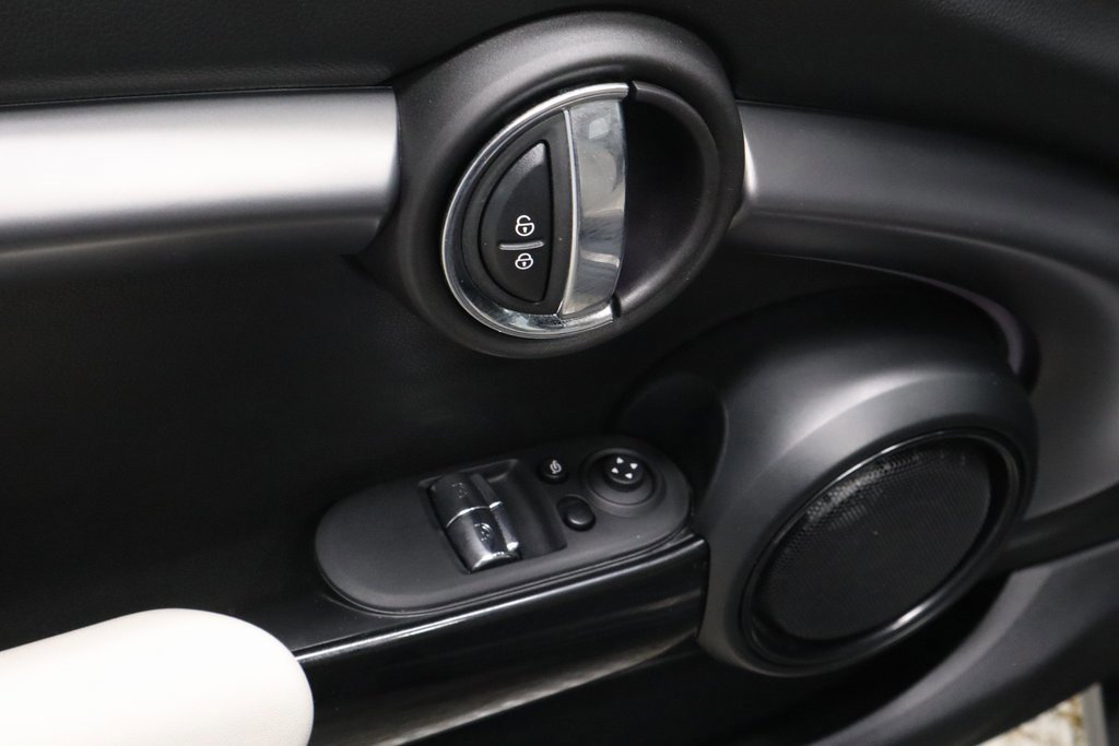 Used 2023 MINI Cooper S image 24