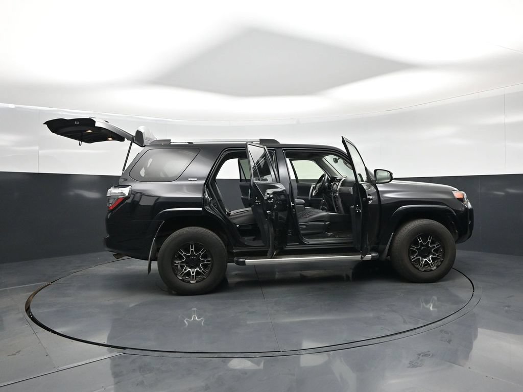 Used 2019 Toyota 4Runner SR5 RWD image 4