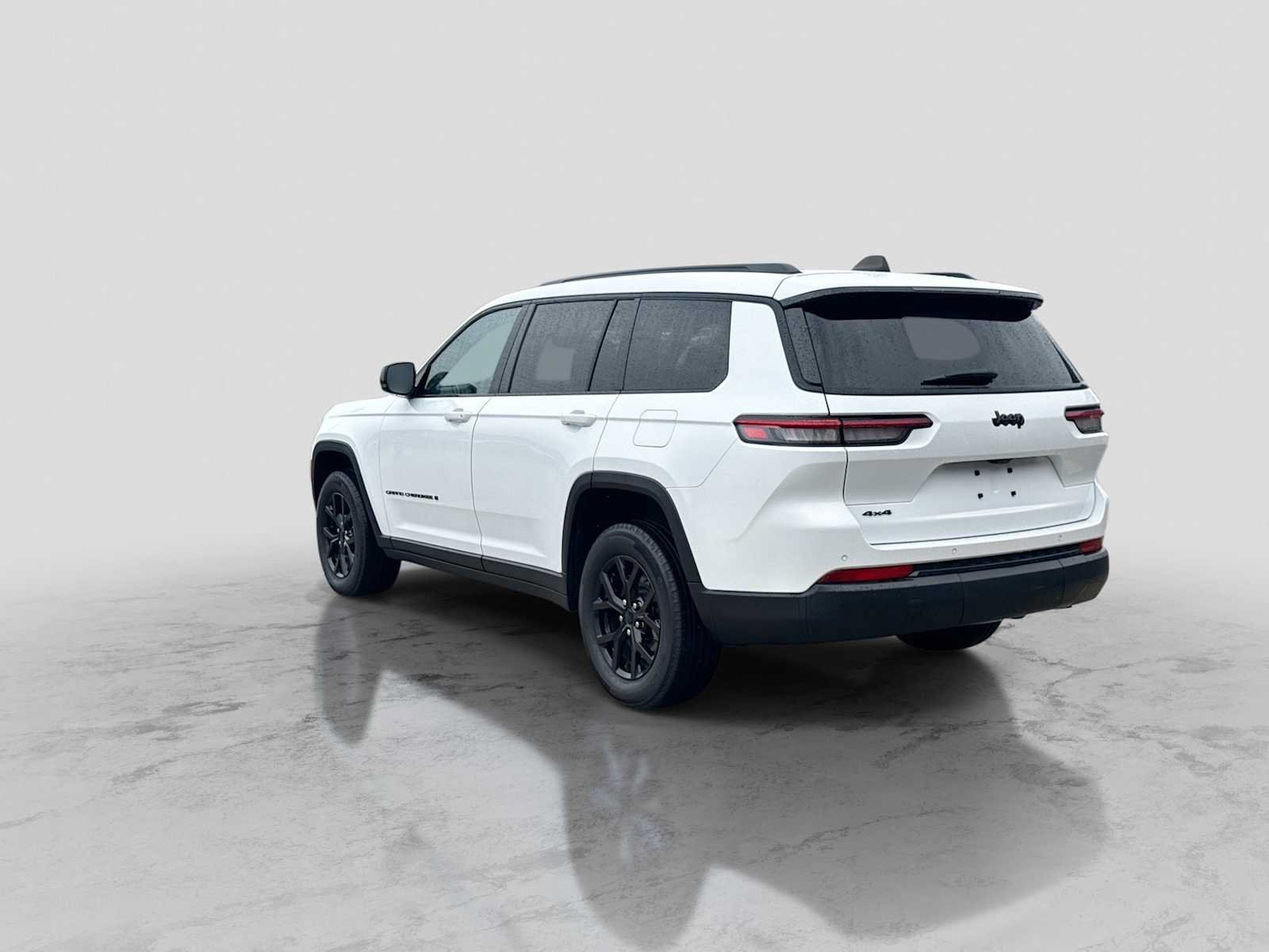 Used 2024 Jeep Grand Cherokee L Laredo AWD/4WD image 4