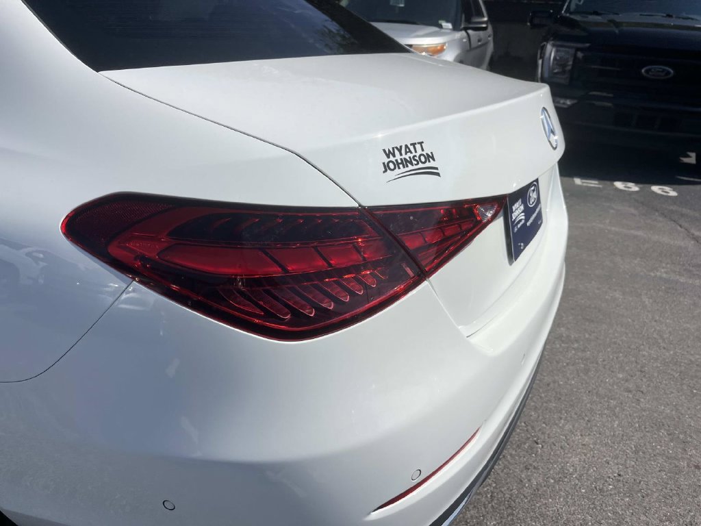 Used 2022 Mercedes-Benz C 300 Sedan image 12