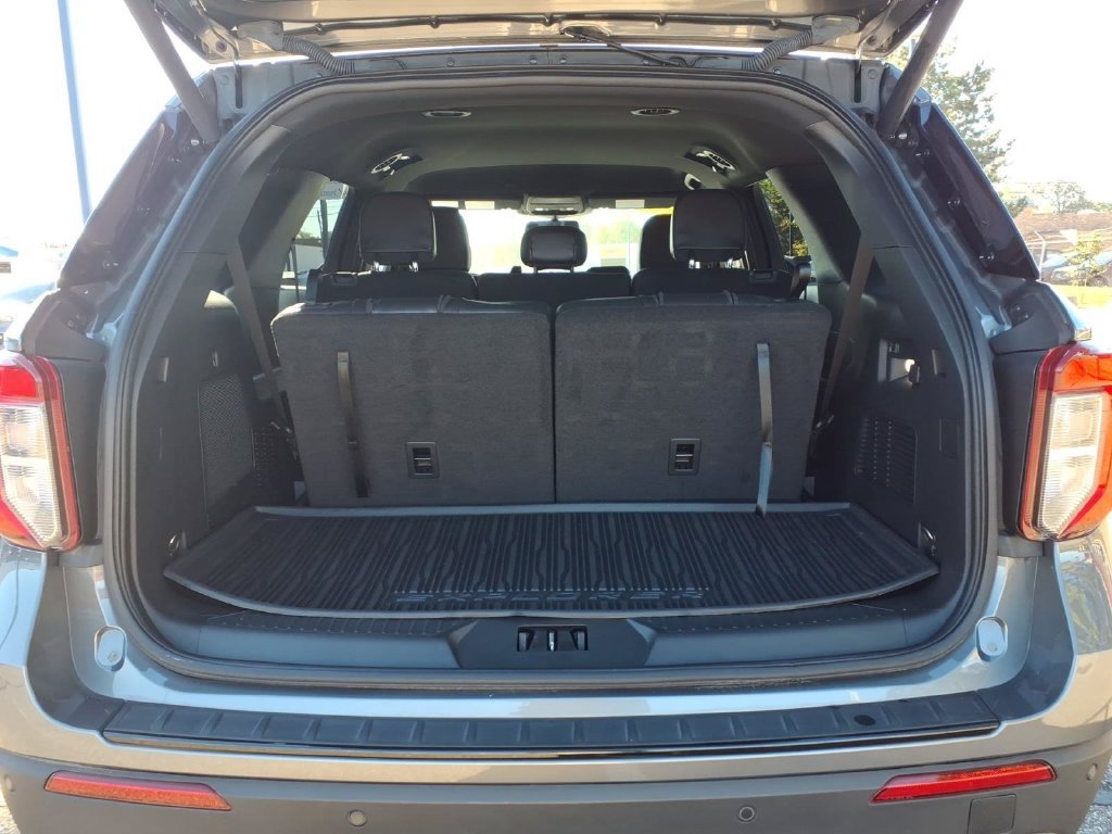 Certified 2023 Ford Explorer ST-Line AWD/4WD image 9