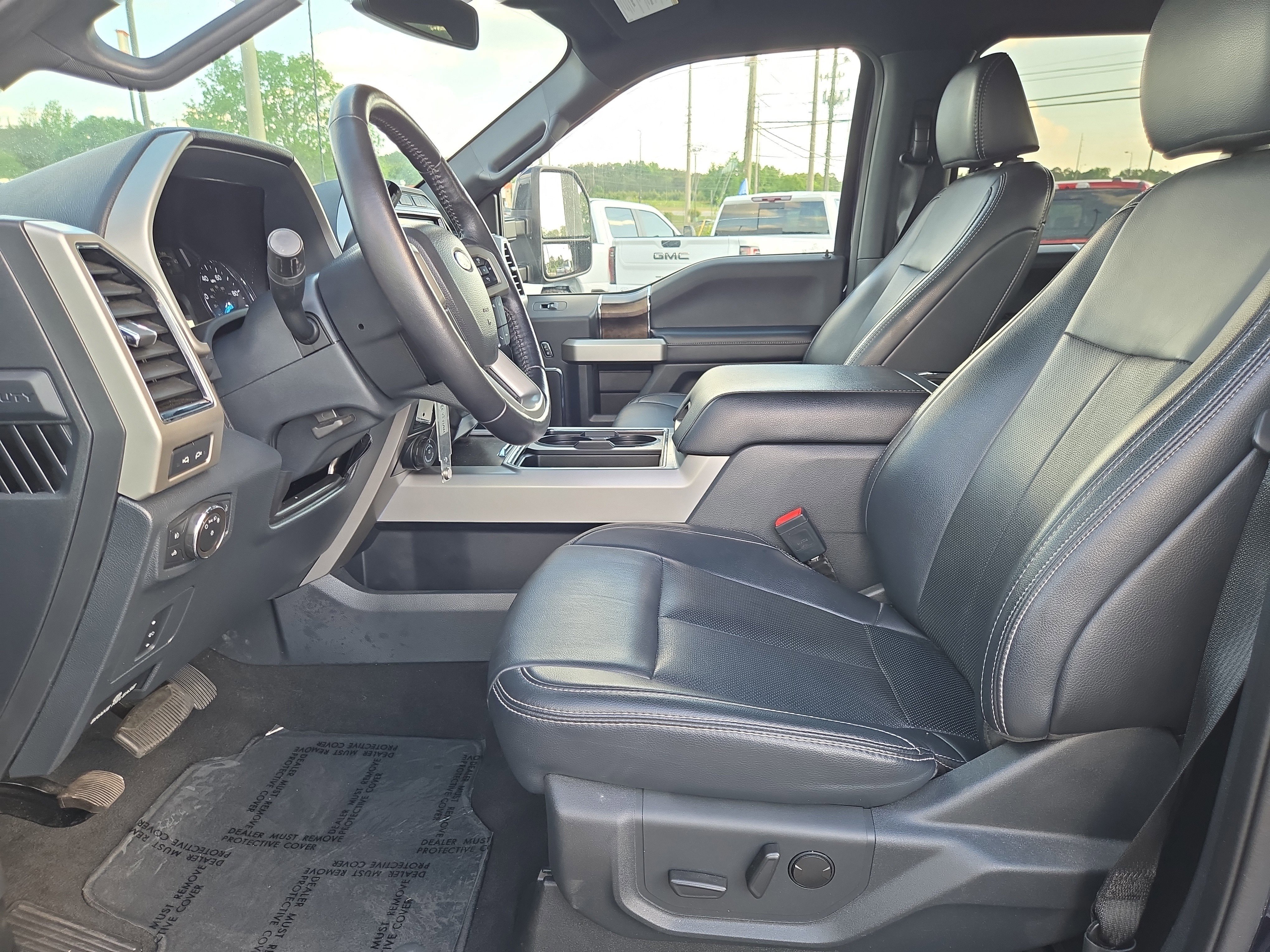 Certified 2022 Ford F350 Lariat w/ Tremor Off-Road Package image 23