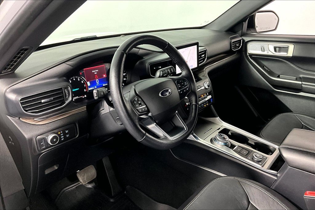 Certified 2020 Ford Explorer Limited AWD/4WD image 13