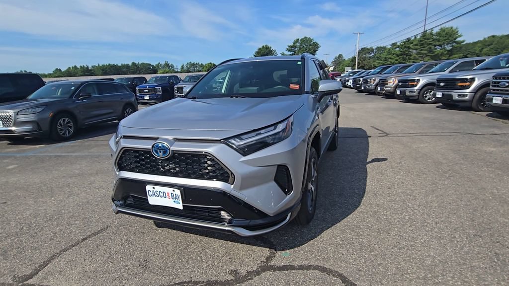 Used 2024 Toyota RAV4 SE w/ Weather & Moonroof Package AWD/4WD image 15