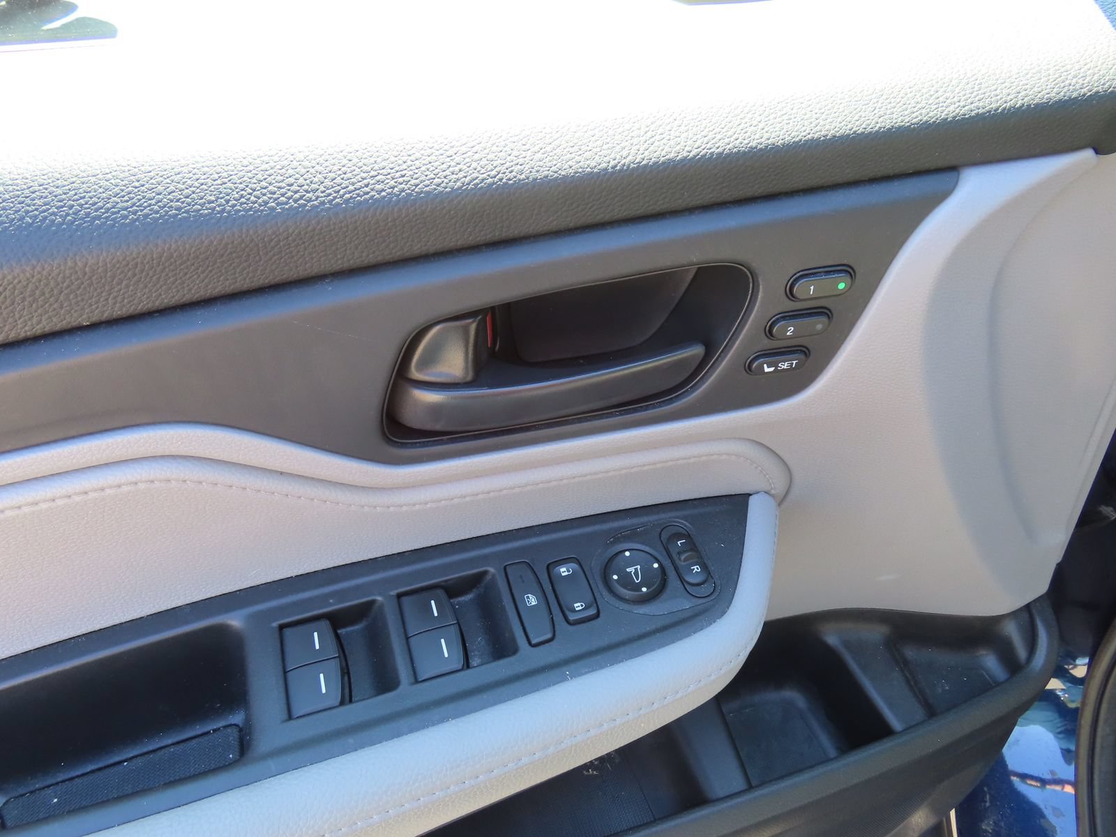 Used 2019 Honda Odyssey EX-L image 11