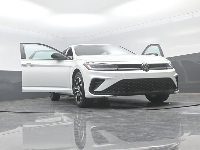 Used 2025 Volkswagen Jetta Sport FWD image 28