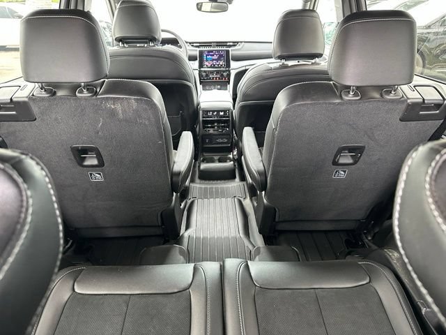 Used 2025 Jeep Grand Cherokee L Altitude AWD/4WD image 9