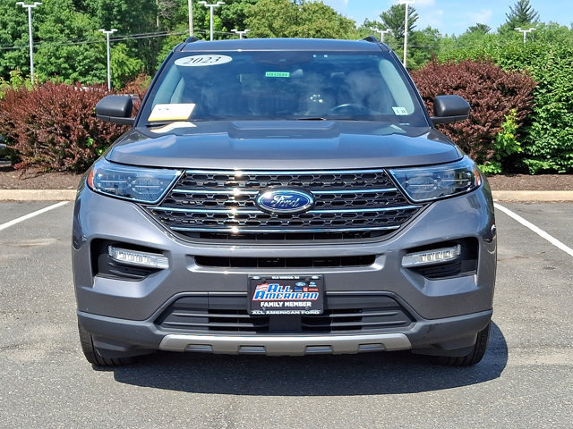 Certified 2023 Ford Explorer XLT w/ Equipment Group 202A AWD/4WD image 3