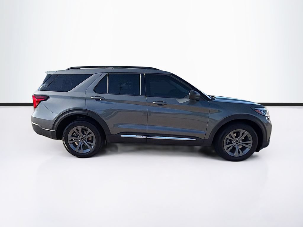 Certified 2025 Ford Explorer Active w/ Active Comfort Package AWD/4WD image 4