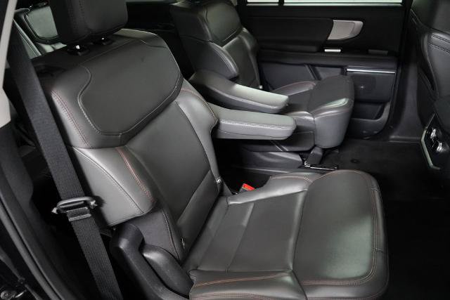 Certified 2025 Ford Expedition Active AWD/4WD image 23