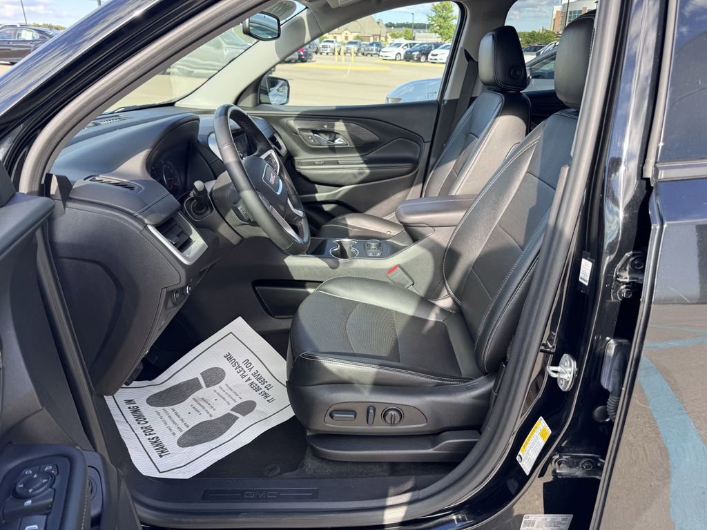 Used 2023 GMC Terrain SLT image 9