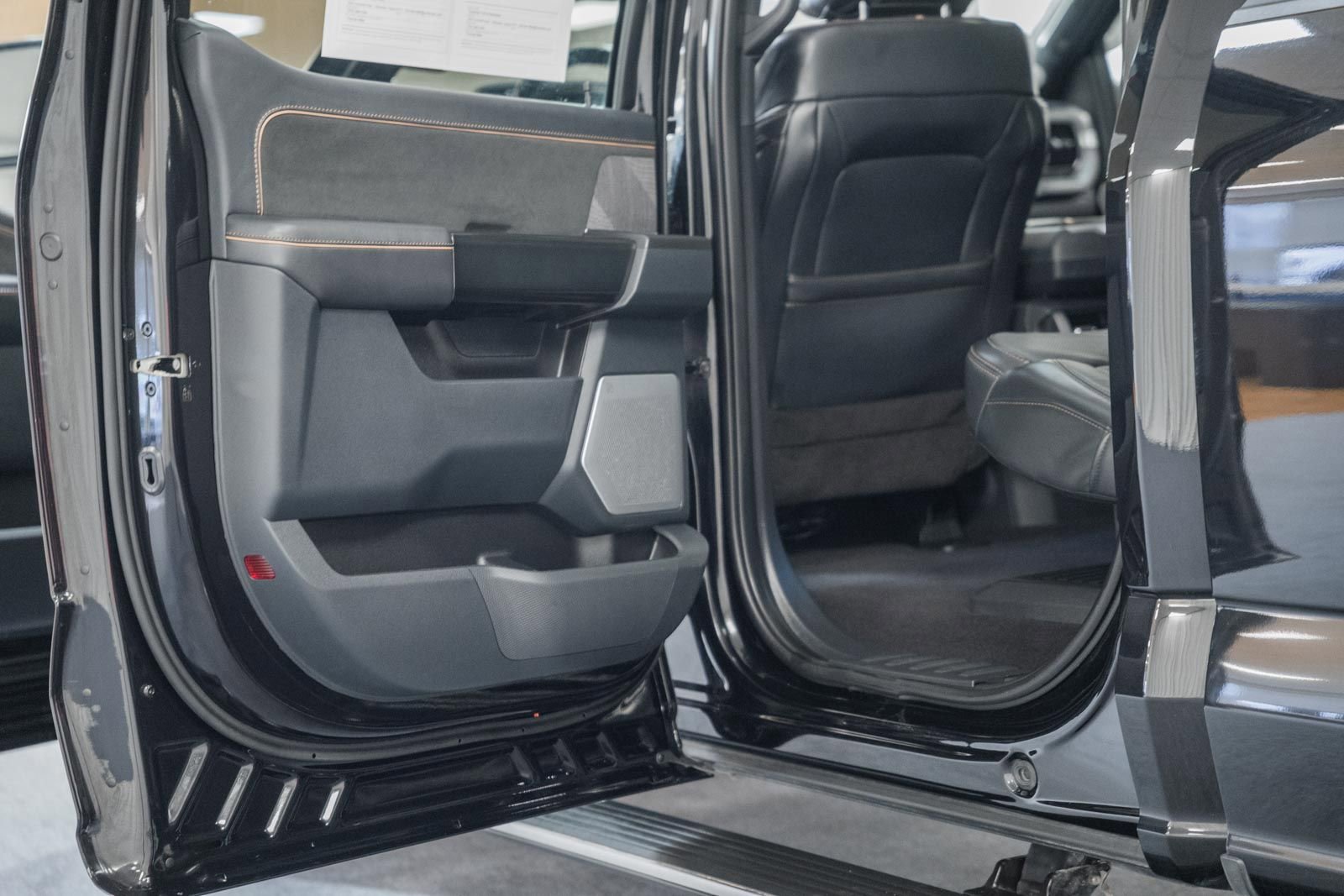 Certified 2023 Ford F150 Platinum w/ FX4 Off-Road Package image 46