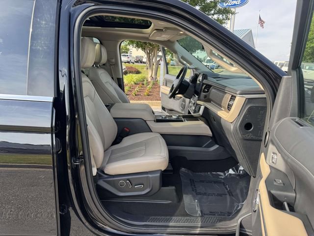 Certified 2024 Ford Expedition Limited AWD/4WD image 11