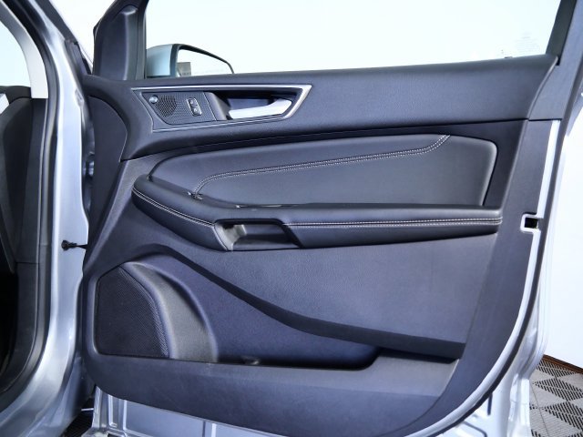 Certified 2020 Ford Edge Titanium w/ Equipment Group 301A AWD/4WD image 10