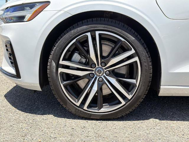 Used 2021 Volvo S60 T8 R-Design Expression w/ Advanced Package AWD/4WD image 27