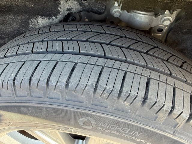 Certified 2023 Ford Explorer XLT w/ Equipment Group 202A AWD/4WD image 10