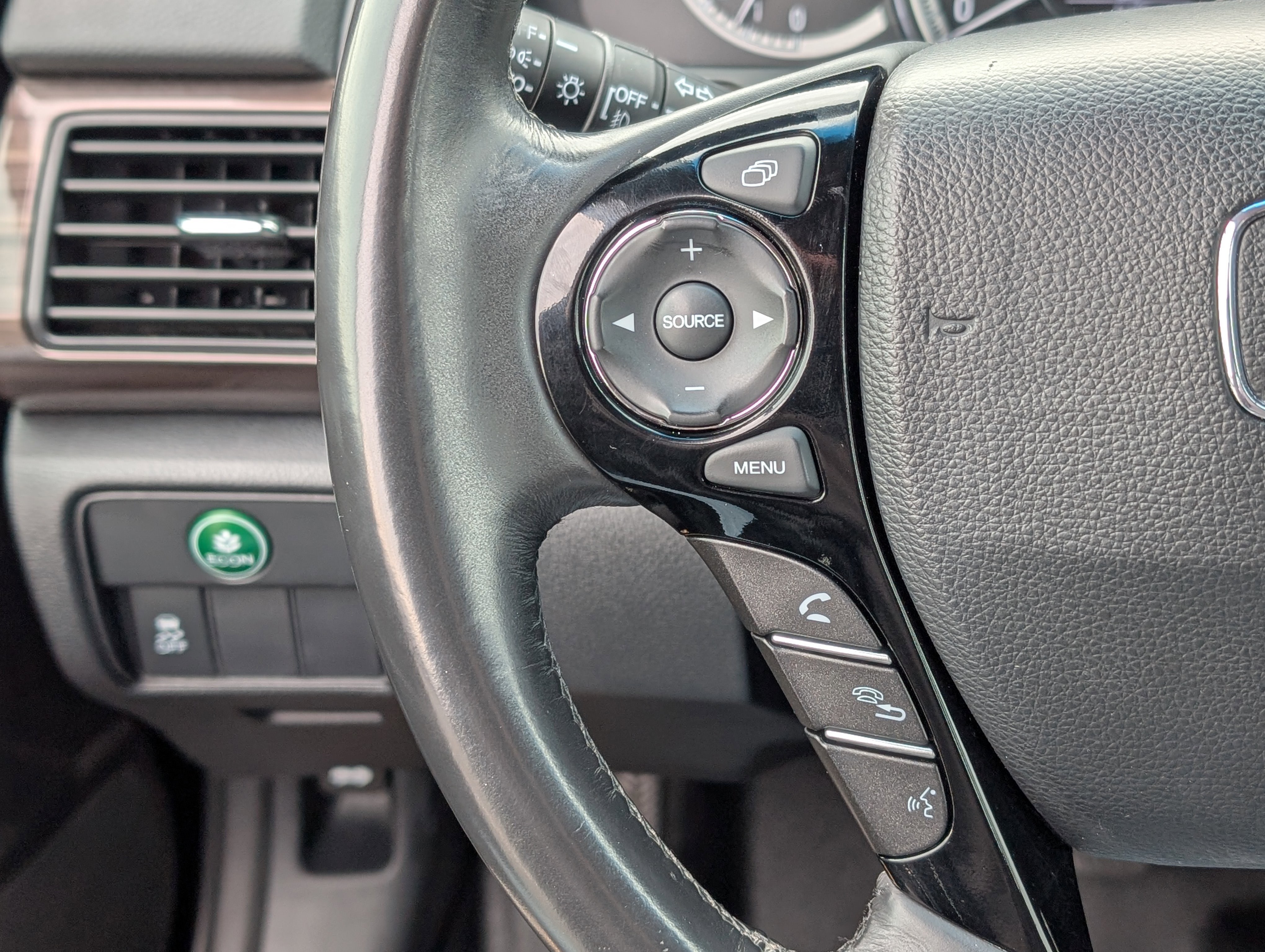 Used 2017 Honda Accord EX-L image 21