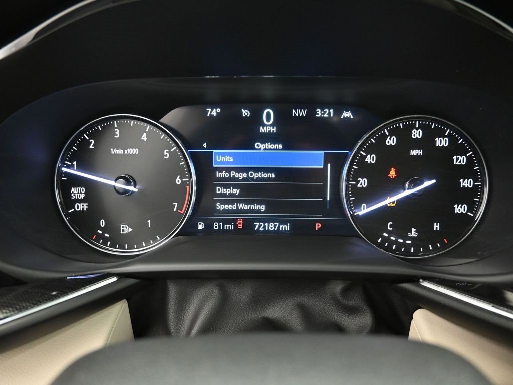 Used 2023 Buick Envision Essence image 3