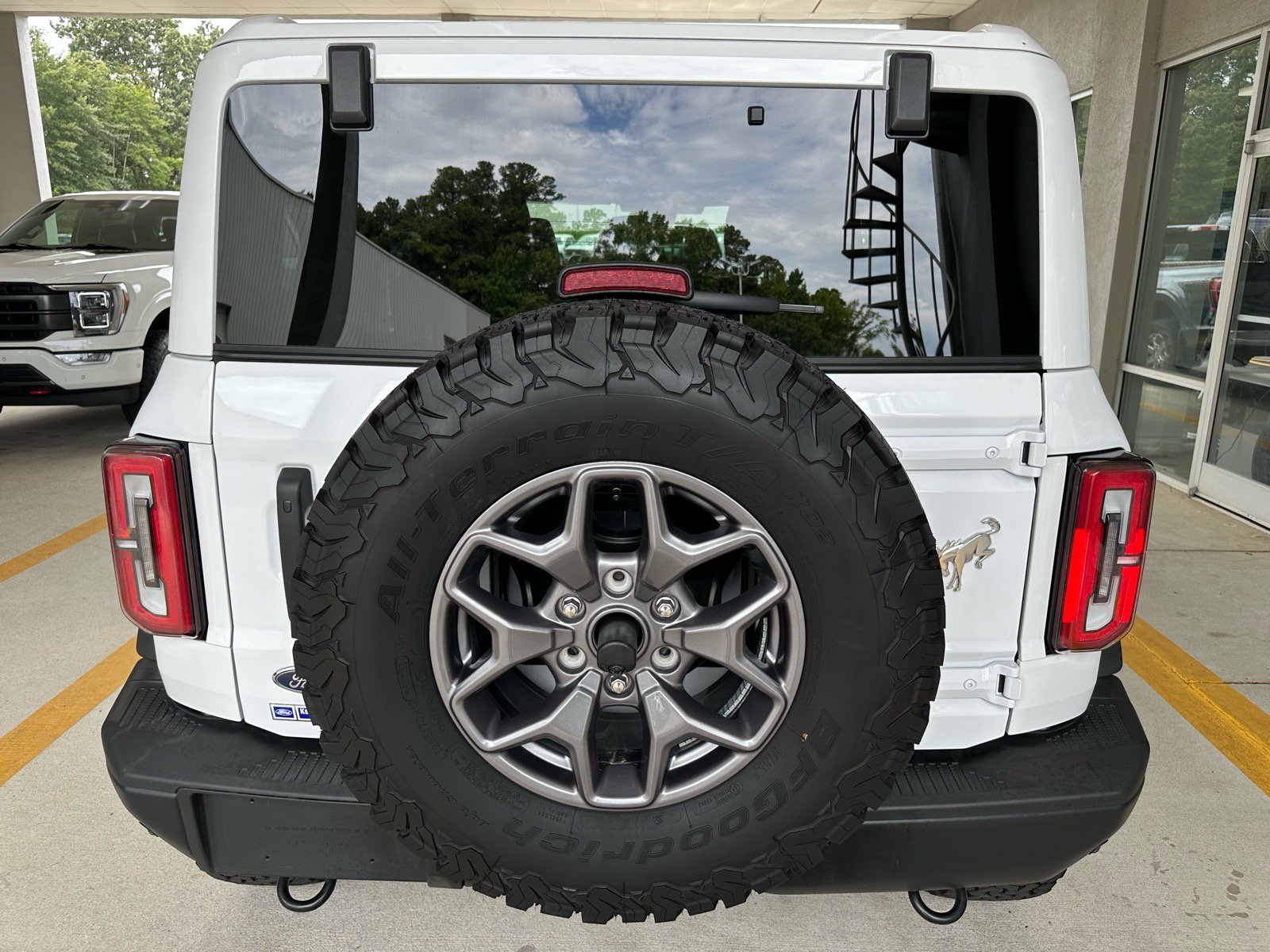 Certified 2025 Ford Bronco Badlands AWD/4WD image 11