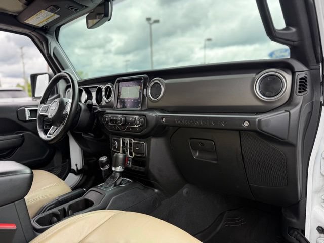Used 2023 Jeep Wrangler Unlimited Rubicon 4xe w/ Cold Weather Group AWD/4WD image 19