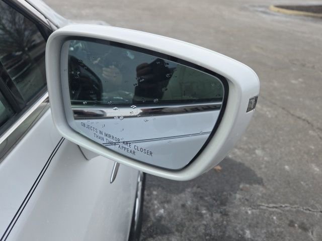 Used 2020 Buick Enclave Essence image 4