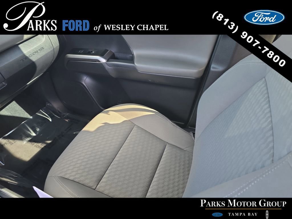 Used 2023 Toyota Tacoma SR5 w/ Technology Package image 13