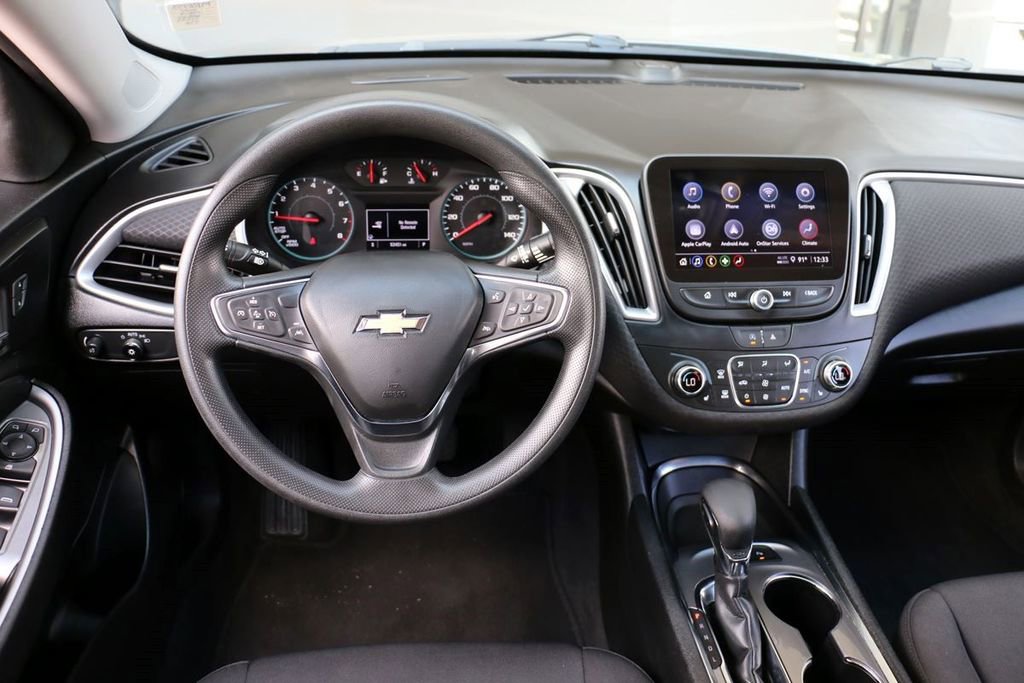 Used 2025 Chevrolet Malibu LT FWD image 22