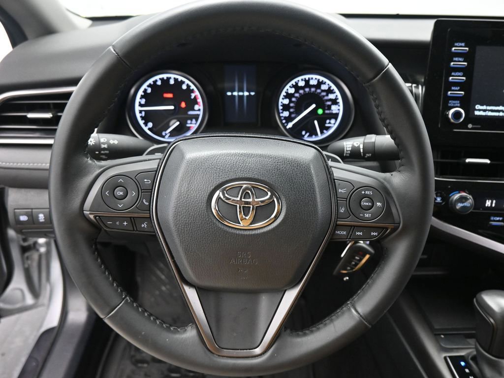 Used 2024 Toyota Camry SE image 38