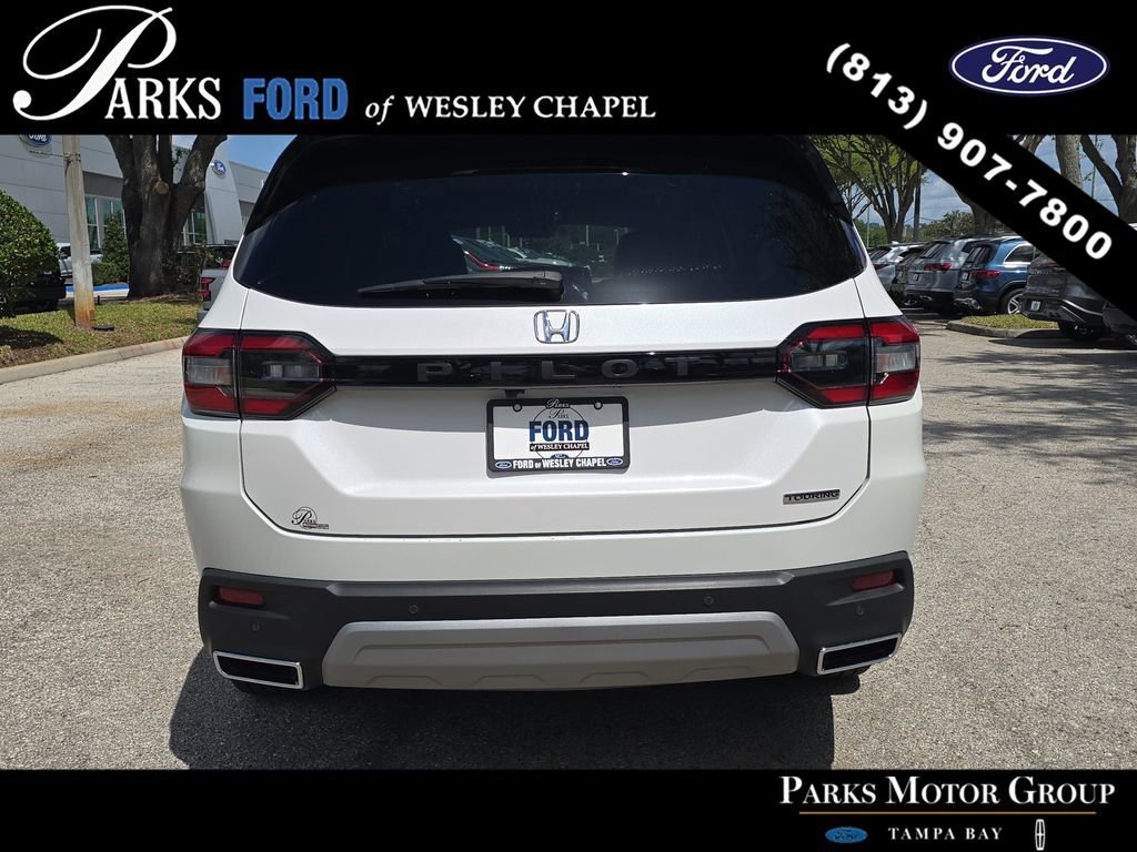 Used 2024 Honda Pilot Touring image 4