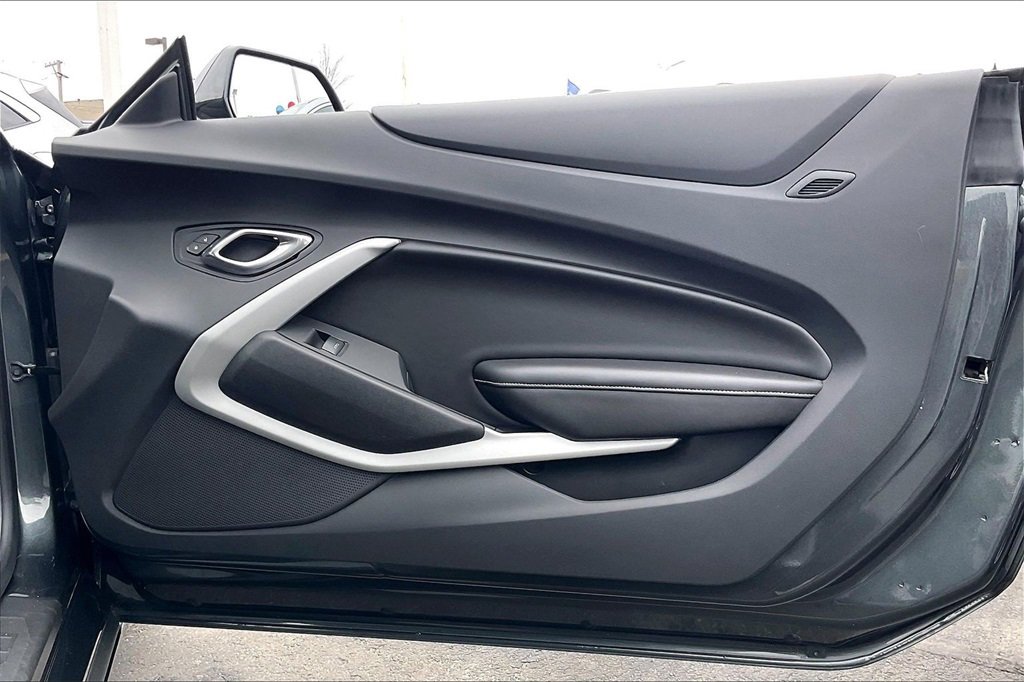 Used 2018 Chevrolet Camaro LT image 22