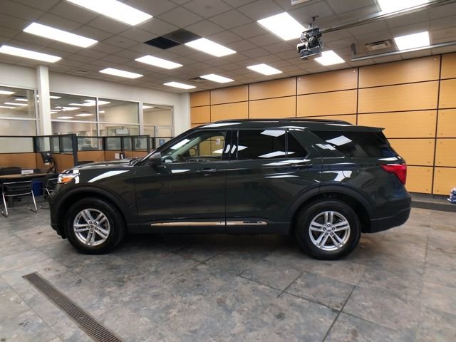 Certified 2023 Ford Explorer XLT w/ Equipment Group 202A image 4