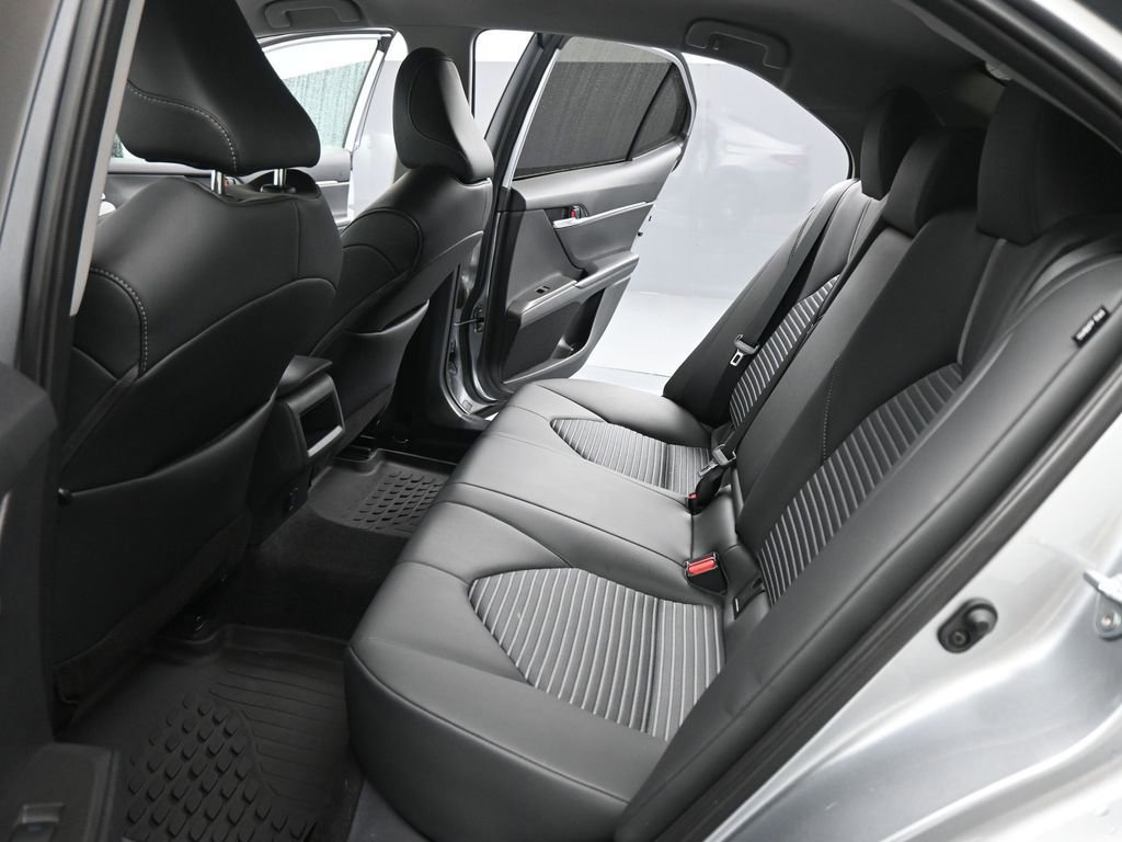 Used 2024 Toyota Camry SE image 44