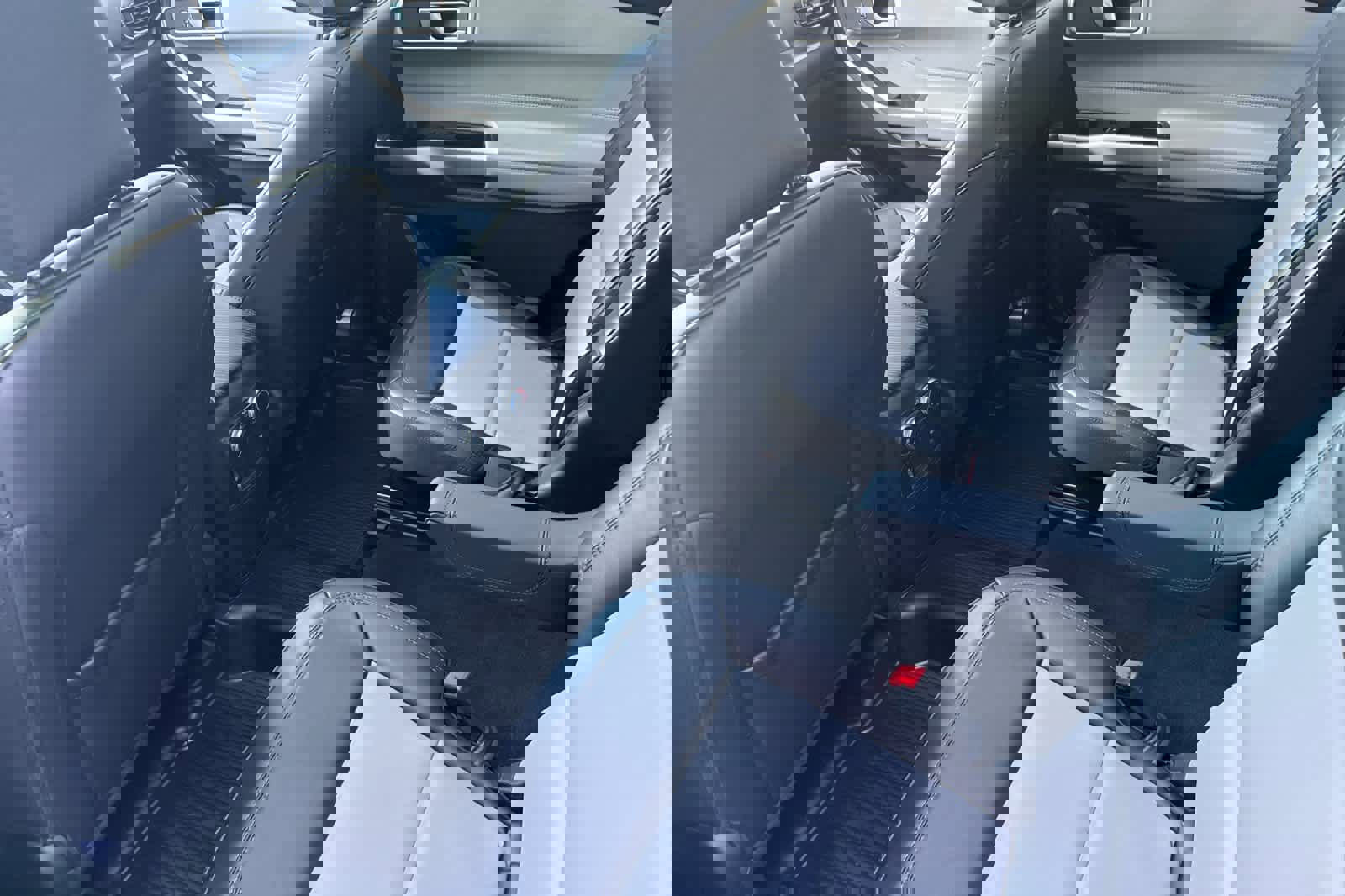 Certified 2023 Ford Explorer XLT w/ Equipment Group 202A image 10