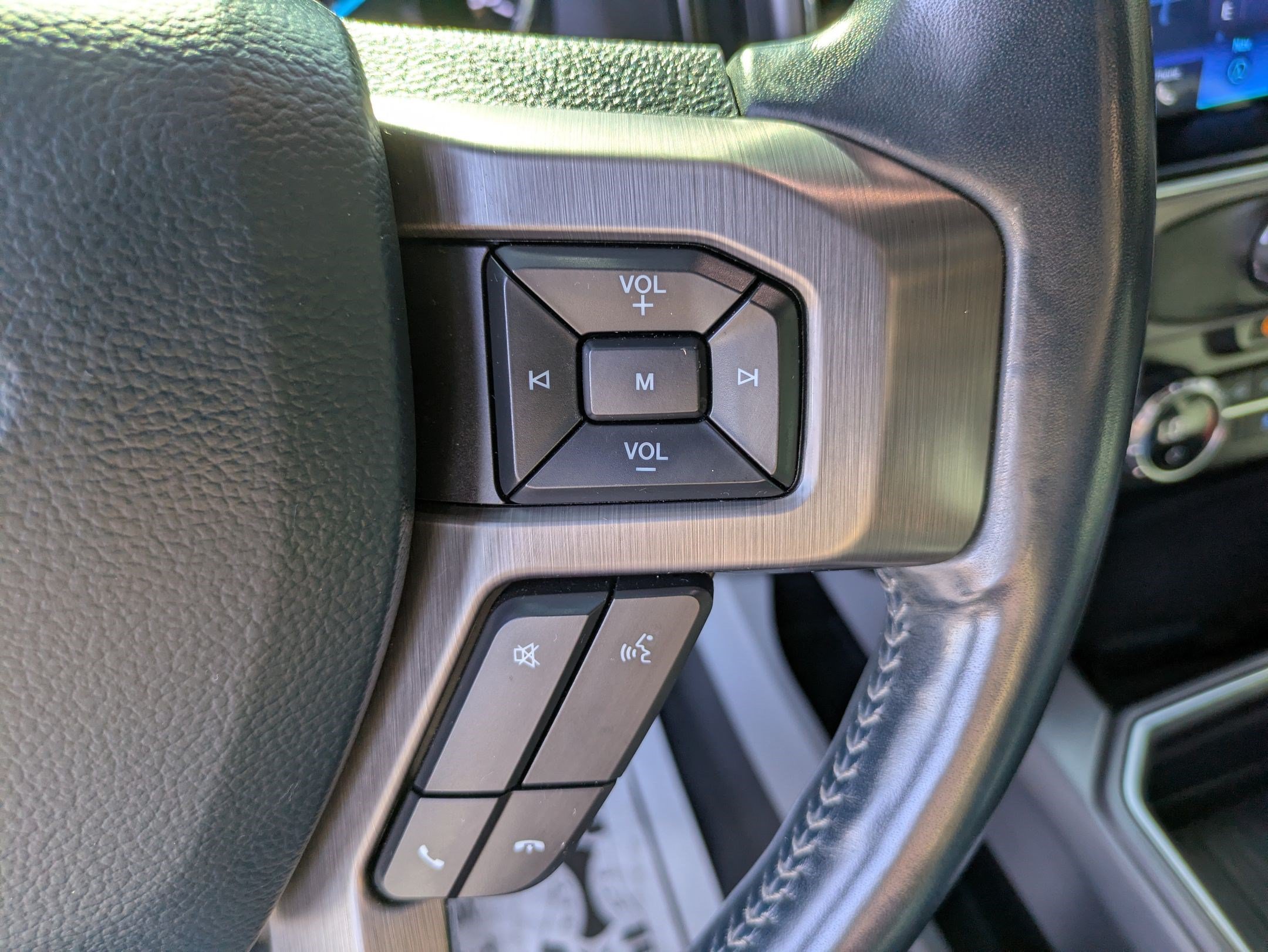 Certified 2022 Ford F350 Limited AWD/4WD image 21