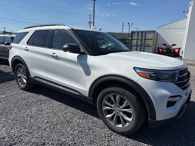 Certified 2023 Ford Explorer XLT w/ Equipment Group 202A AWD/4WD image 4