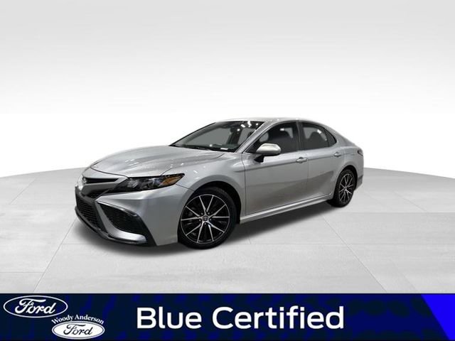 Used 2021 Toyota Camry SE image 1
