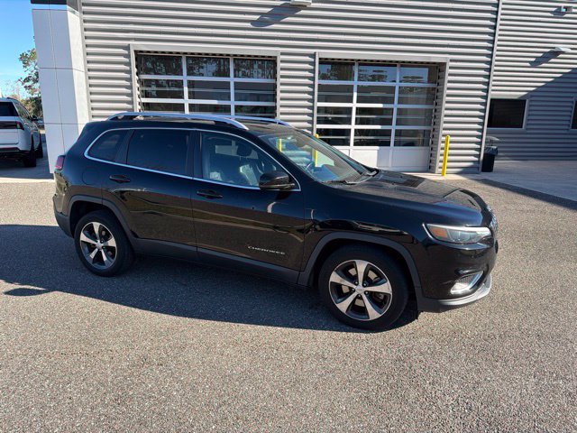 Used 2019 Jeep Cherokee Limited FWD image 2