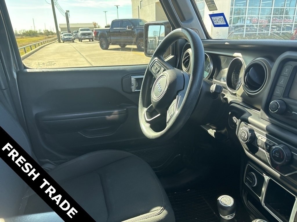 Used 2018 Jeep Wrangler Unlimited Sport image 6