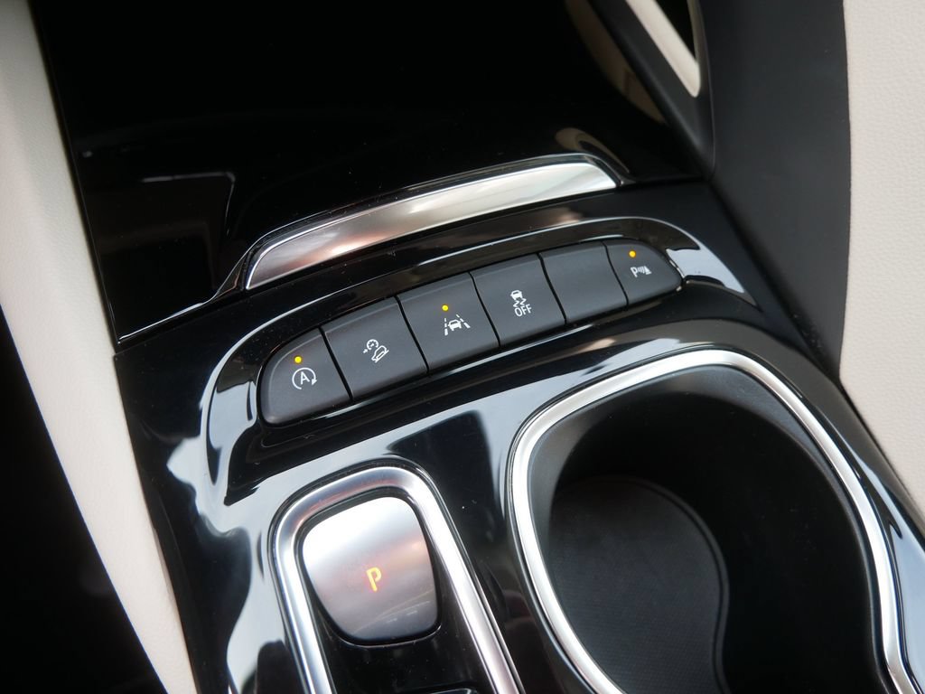 Used 2023 Buick Envision Essence AWD/4WD image 25
