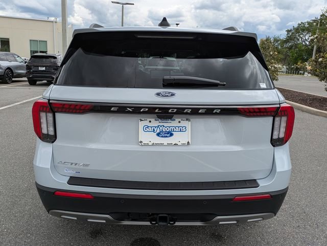 Certified 2026 Ford Explorer Active w/ Active Comfort Package RWD image 5